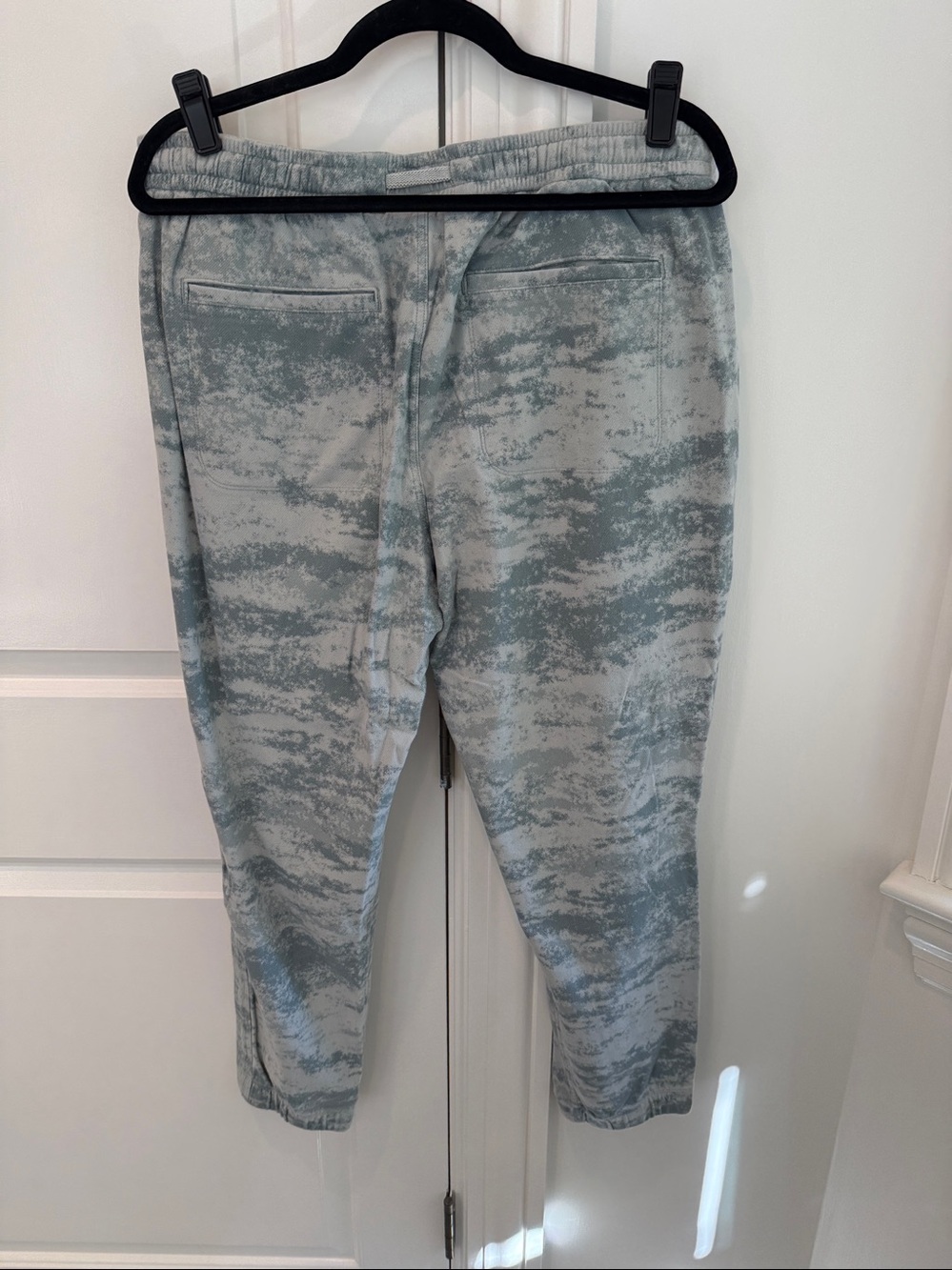 Athleta Farallon Jogger Size XL Fog Camo - Picture 2 of 6